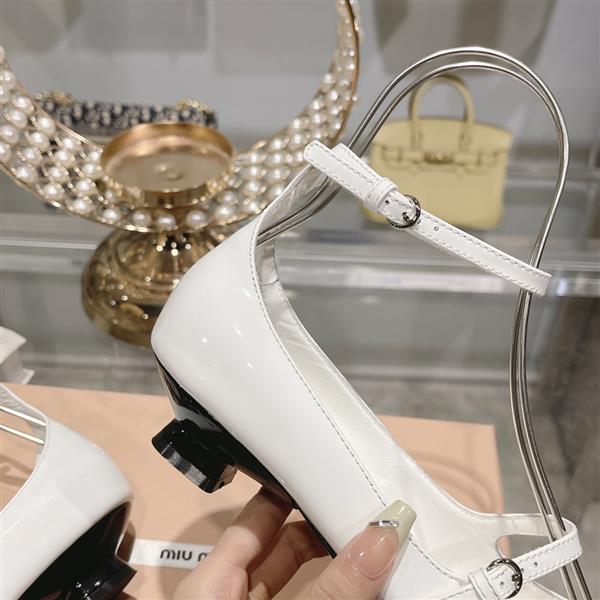 20243518555976 28024